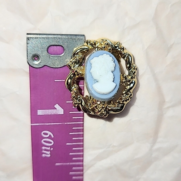 BLUE & WHITE CAMEO EARRINGS with 30" NECKLACE - Picture 5 of 6